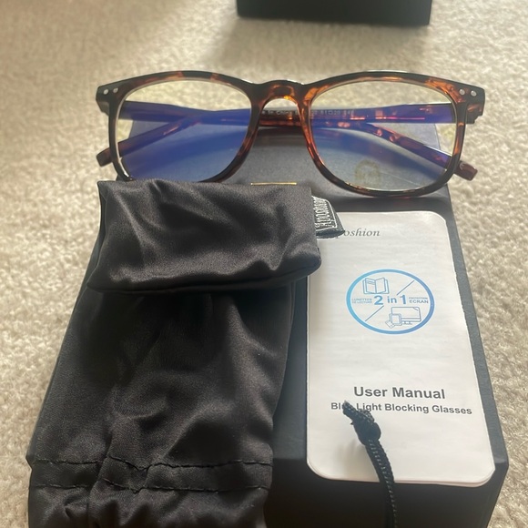 Blue light glasses - Picture 1 of 3